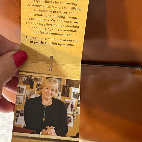 Patricia Nash Purse. 100% Leather. Brown - Picture 9 of 16